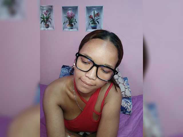 Vaninah live cam on BongaCams