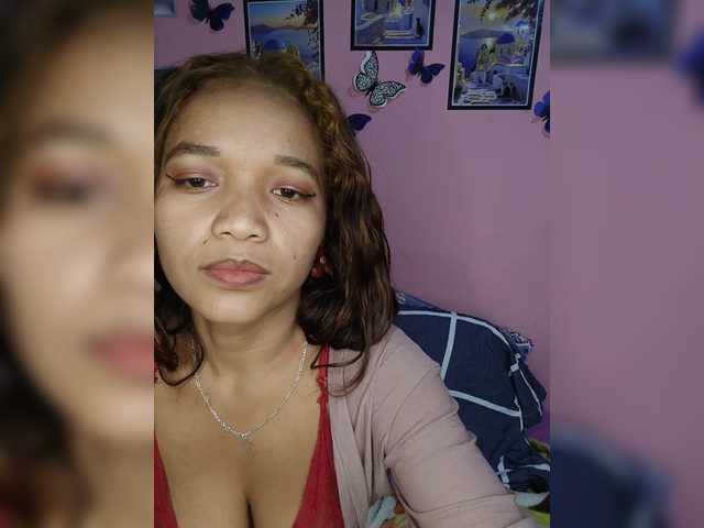 Vaninah live cam on BongaCams