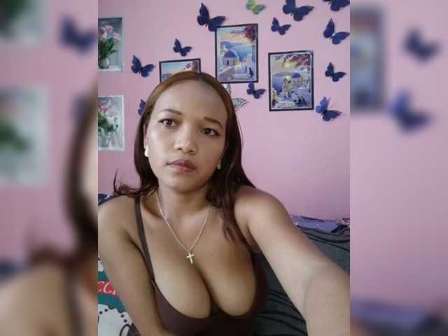 Valentina22 — live female cam