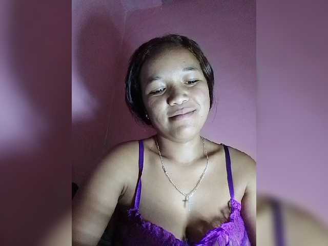 Vaninah live cam on BongaCams