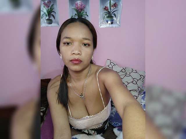 Vaninah live cam on BongaCams