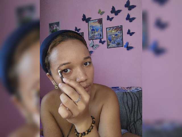 Vaninah live cam on BongaCams