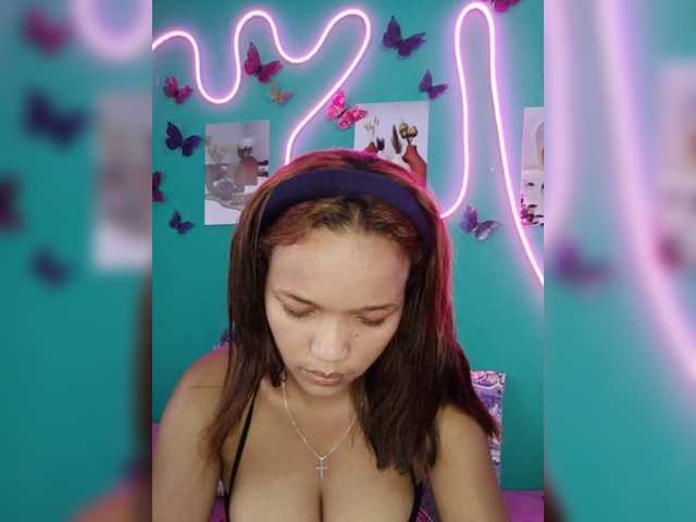 Vaninah live cam on BongaCams