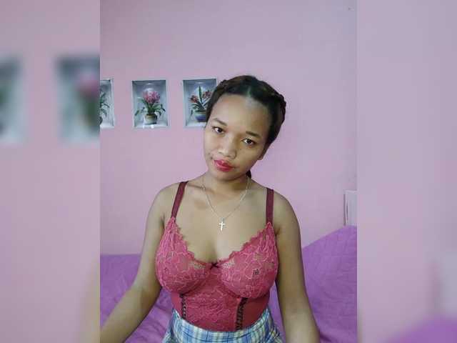 Vaninah live cam on BongaCams