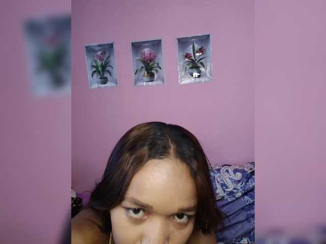 Vaninah live cam on BongaCams