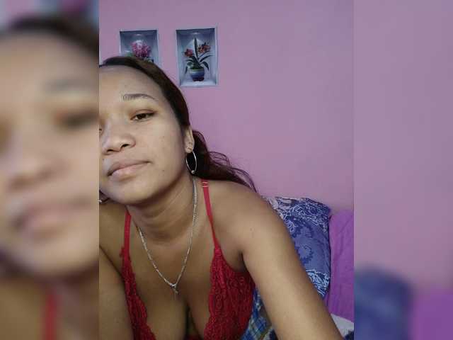 Vaninah live cam on BongaCams