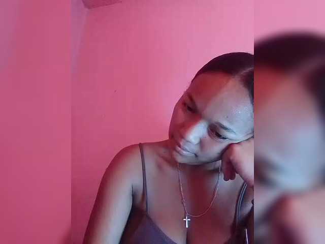 Vaninah's BongaCams show and profile