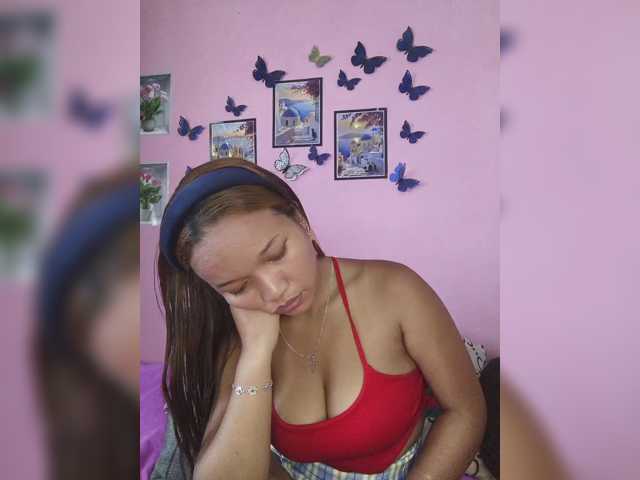 Vaninah live cam on BongaCams