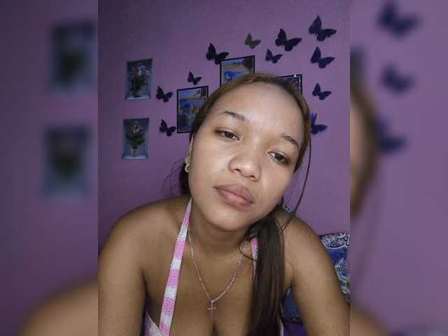 Vaninah live cam on BongaCams