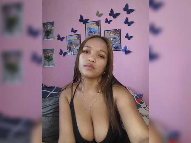 Vaninah live cam on BongaCams