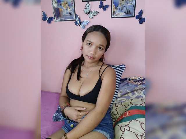Vaninah live cam on BongaCams