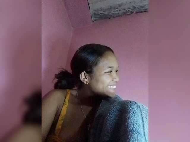 Vaninah live cam on BongaCams