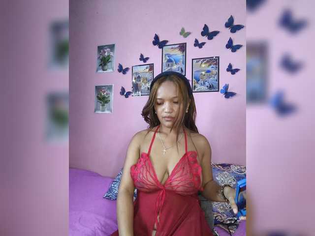 Vaninah live cam on BongaCams