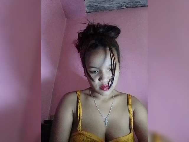 Vaninah live cam on BongaCams