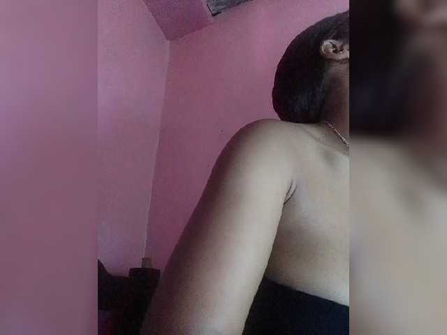 Vaninah live cam on BongaCams