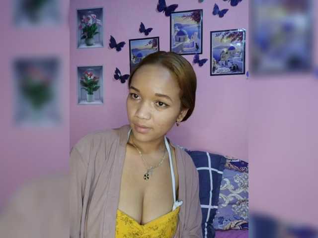 Vaninah live cam on BongaCams