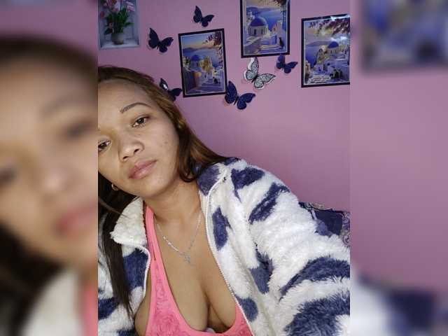 Valentina22 live cam preview