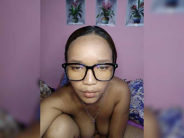 Vaninah live cam on BongaCams