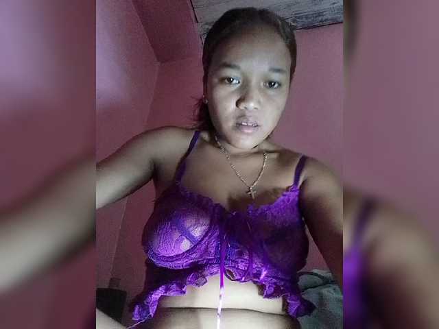 Vaninah live cam on BongaCams