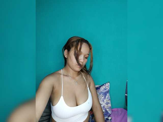 Vaninah live cam on BongaCams