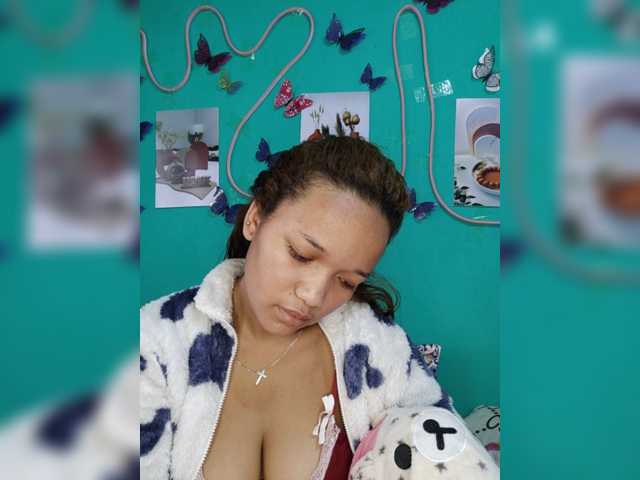 Vaninah live cam on BongaCams
