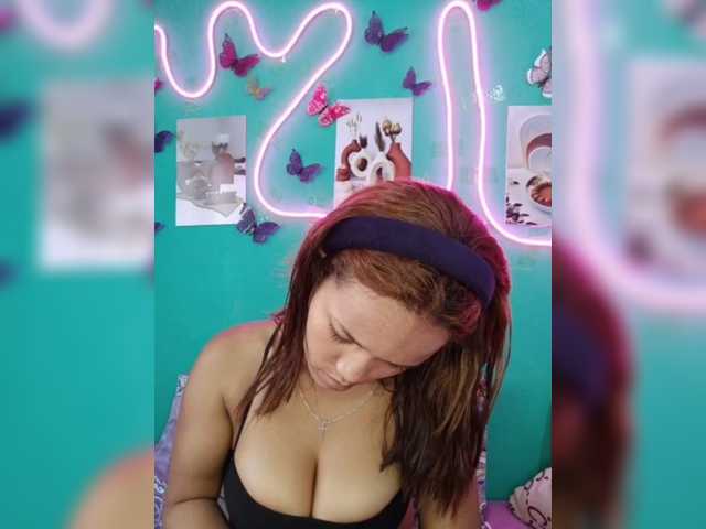 Vaninah live cam on BongaCams