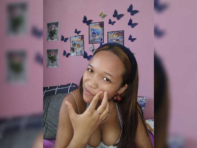 Vaninah live cam on BongaCams