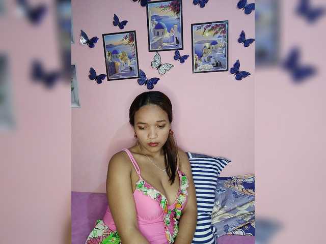 Vaninah live cam on BongaCams