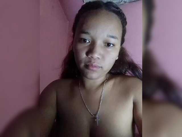Vaninah live cam on BongaCams