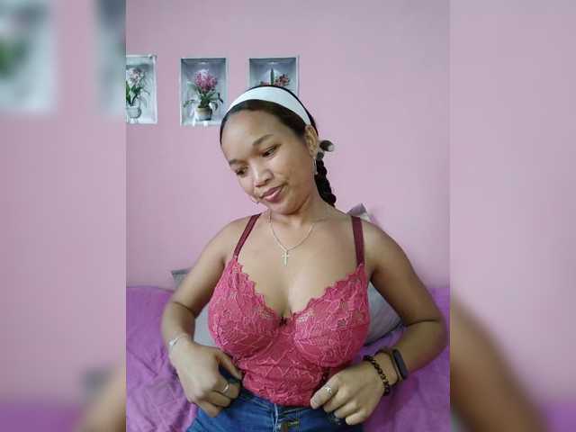 Valentina22 live webcam show