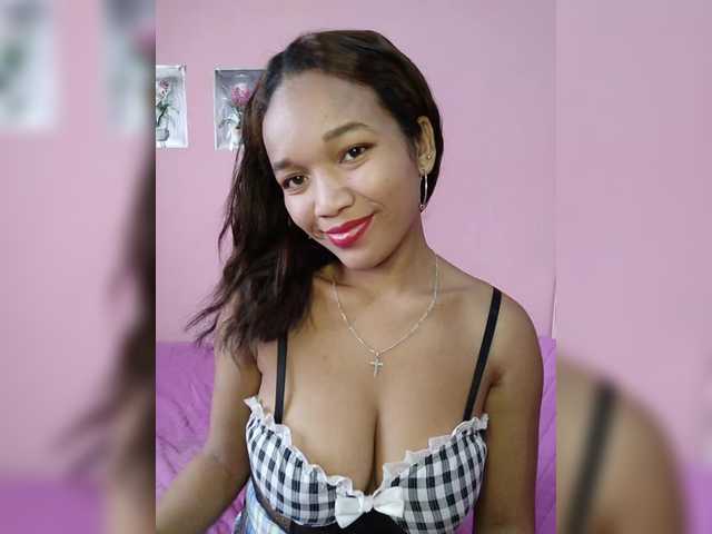 Valentina22 live webcam show