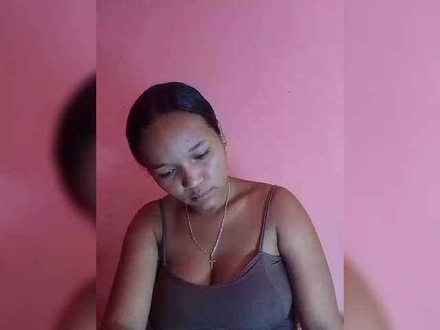 Vaninah's BongaCams show and profile