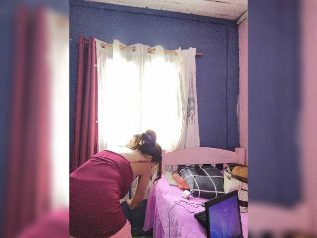 Vaninah live cam on BongaCams