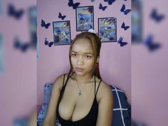 Vaninah live cam on BongaCams