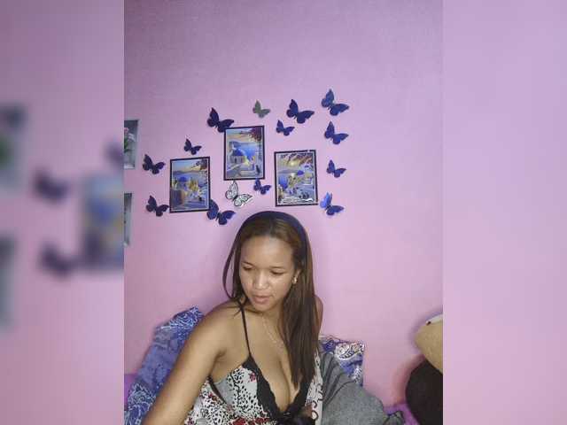 Vaninah live cam on BongaCams