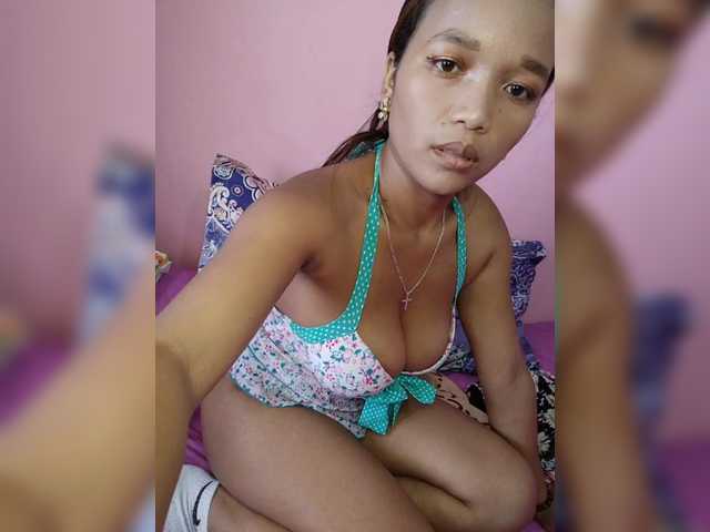 Vaninah live cam on BongaCams