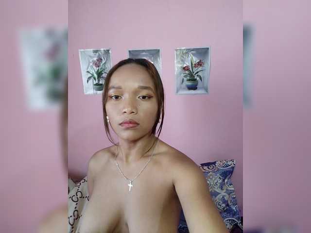 Vaninah live cam on BongaCams