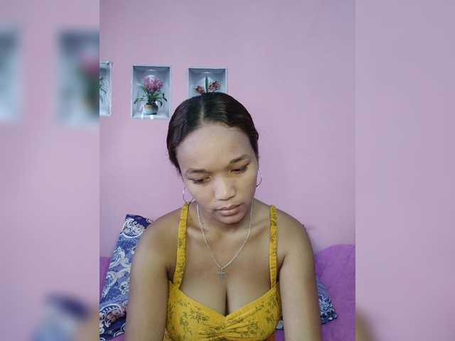 Vaninah live cam on BongaCams