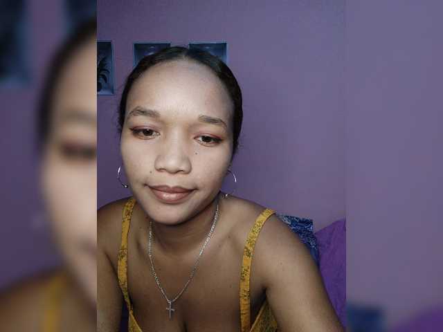 Vaninah live cam on BongaCams