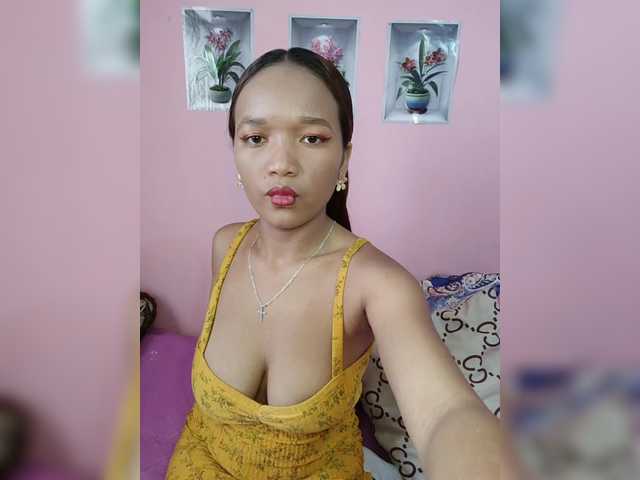 Vaninah live cam on BongaCams