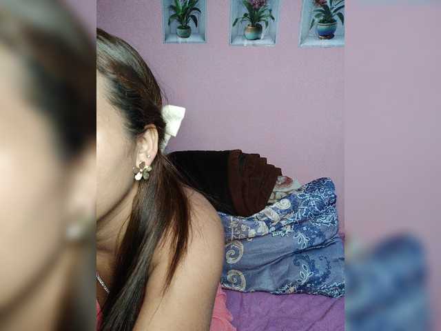 Vaninah live cam on BongaCams
