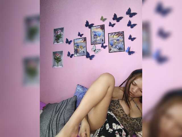 Vaninah live cam on BongaCams