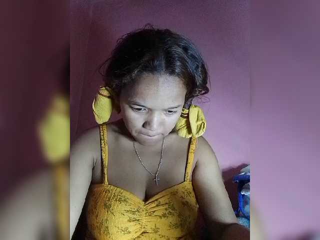 Vaninah live cam on BongaCams