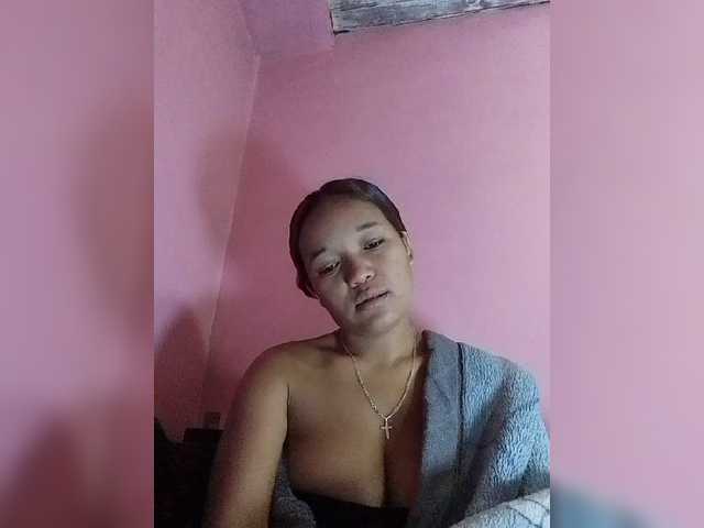 Vaninah live cam on BongaCams