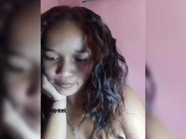 Vaninah live cam on BongaCams