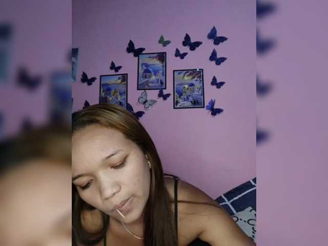 Vaninah live cam on BongaCams