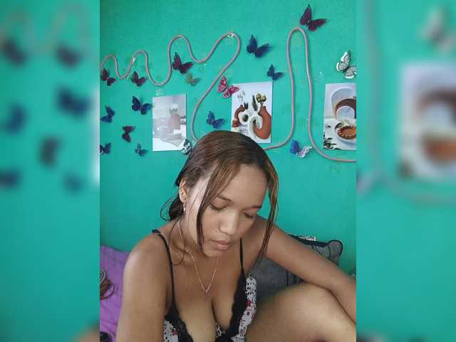 Vaninah live cam on BongaCams