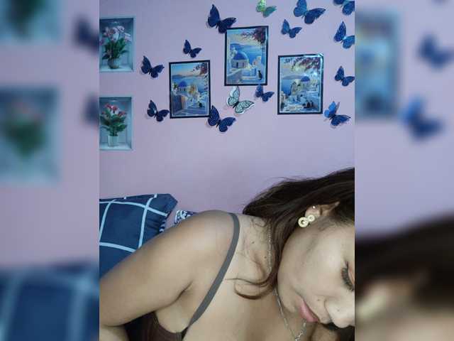 Vaninah live cam on BongaCams