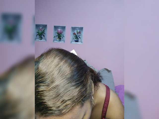 Vaninah live cam on BongaCams