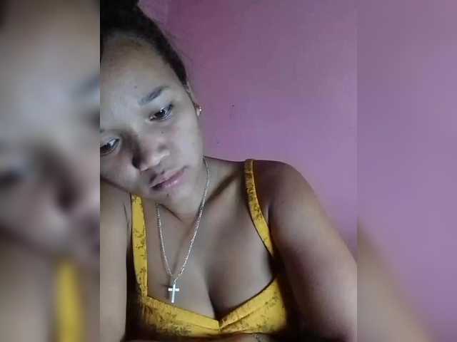 Vaninah live cam on BongaCams